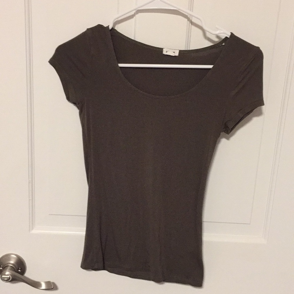 Green swoop neck tee